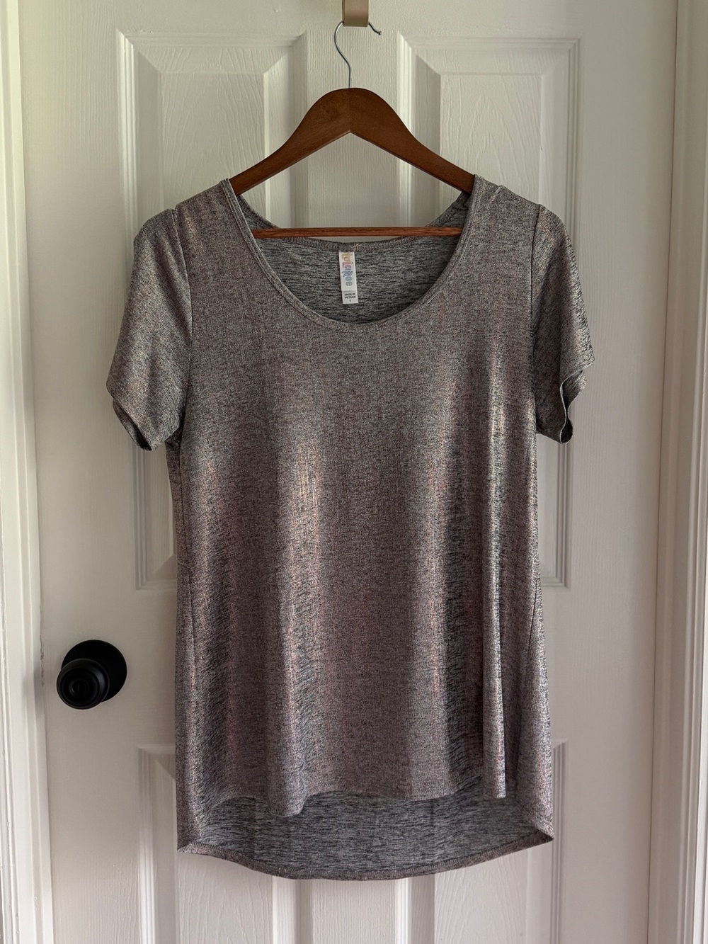 LuLaRoe Heather Gray Scoop Neck Short Sleeve Tee